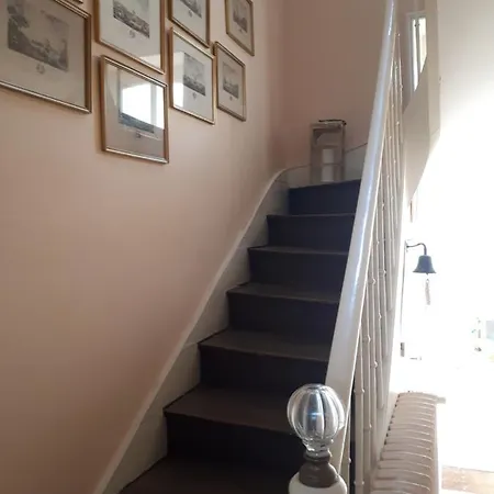 Alojamento de Acomodação e Pequeno-almoço La Maison D`hôtes De Constance Le Mans