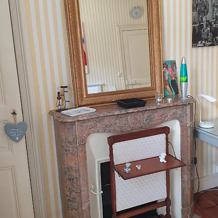 La Maison D`hôtes De Constance Alojamento de Acomodação e Pequeno-almoço Le Mans