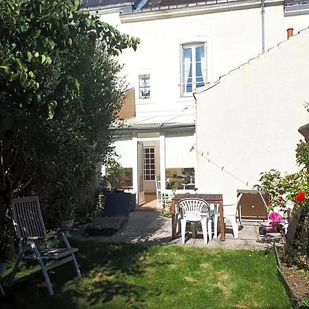 La Maison D`hôtes De Constance Alojamento de Acomodação e Pequeno-almoço *