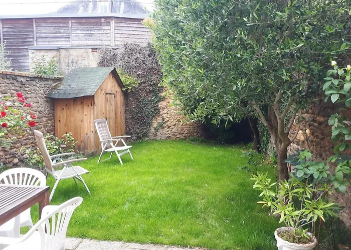 Alojamento de Acomodação e Pequeno-almoço La Maison D`hôtes De Constance Le Mans